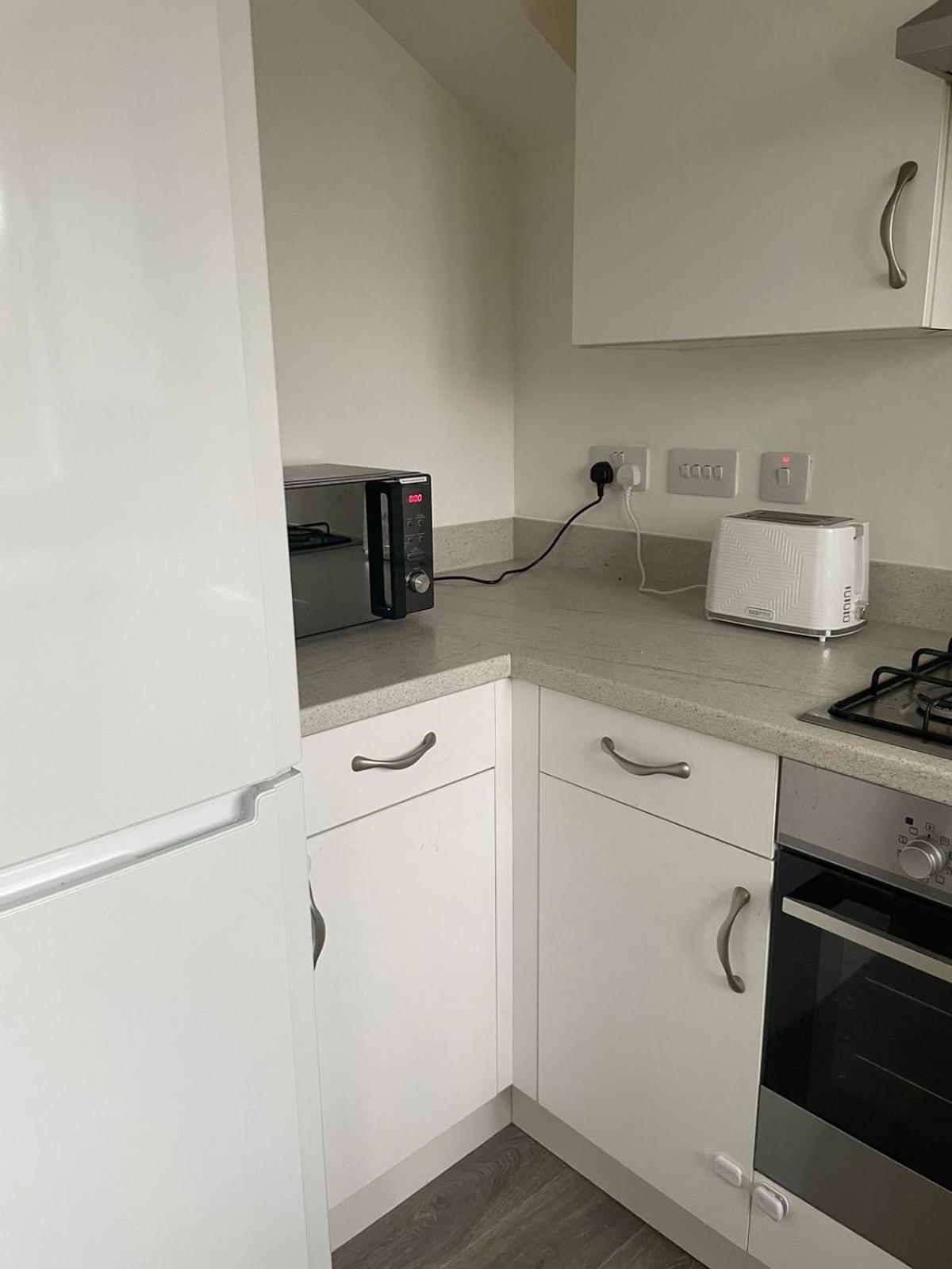 Village House St Mellons - Close To A48 And M4 Cardiff Zewnętrze zdjęcie